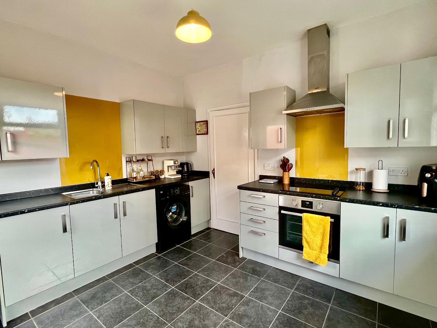 Craig Yr Eos Bungalow, Slon Lane, Ogmore-By-Sea, Vale Of Glamorgan, CF32 0PN